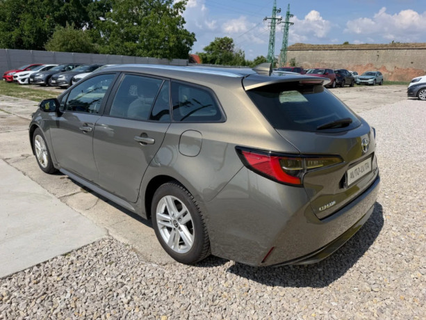 toyota-corolla-combi-ts-18-hybrid-e-cvt-comfort-big-3