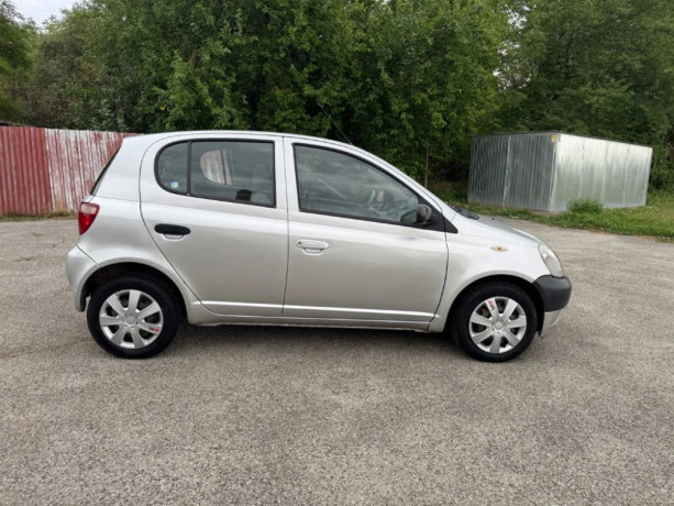 toyota-yaris-10-vvt-i-terra-base-big-2
