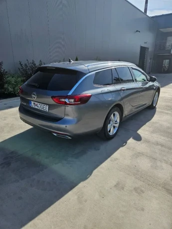 opel-insignia-st-20-cdti-ss-elegance-at-128kw174hp-a8-big-2