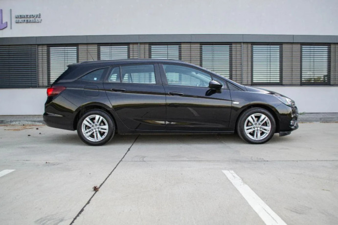 opel-astra-sport-tourer-astra-st-15-cdti-smile-edition-77kw105hp-m6-big-0