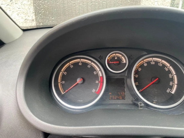 opel-corsa-12-16v-enjoy-63kw86hp-m5-big-1