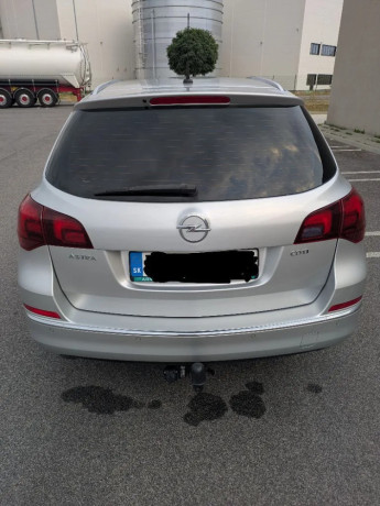 opel-astra-sport-tourer-opel-astra-sport-tourer-big-1