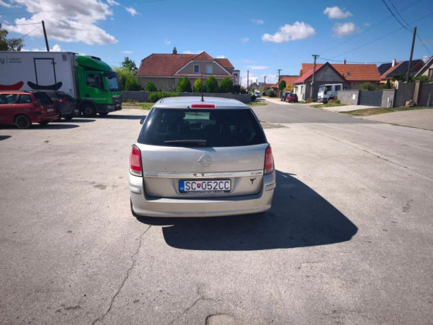opel-astra-sport-tourer-na-predaj-big-2