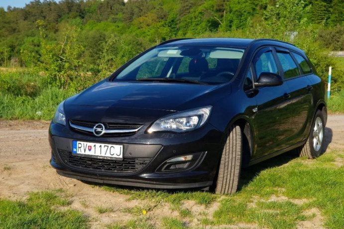 opel-astra-sport-tourer-astra-st-16-cdti-startstop-cosmo-81kw110hp-m6-big-2