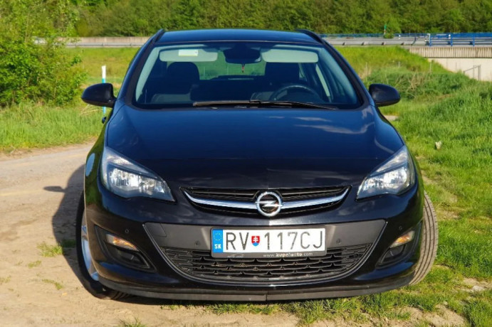 opel-astra-sport-tourer-astra-st-16-cdti-startstop-cosmo-81kw110hp-m6-big-3