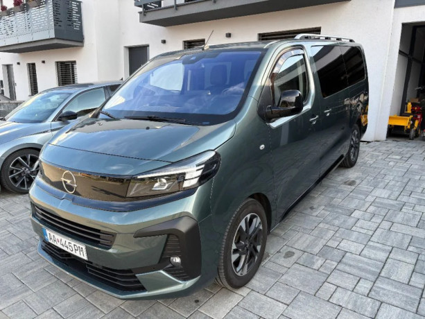 opel-zafira-life-big-2