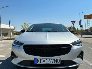 opel-insignia-20-turbo-ss-ultimate-at-147kw200hp-a9