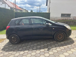 opel-corsa-2008-12-na-nahradne-diely