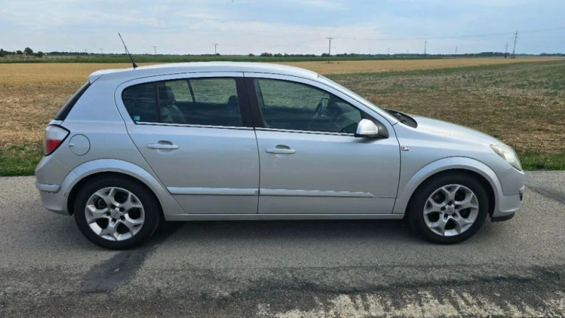 opel-astra-17-cdti-big-0