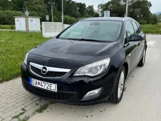 opel-astra-sport-tourer-20-118kw-at6