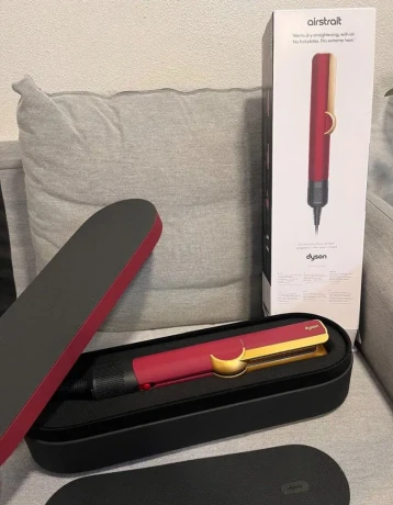 dyson-airstrait-big-1