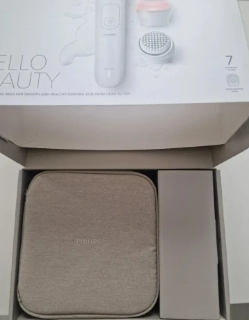 holiaci-strojcek-philips-bre74800-big-1
