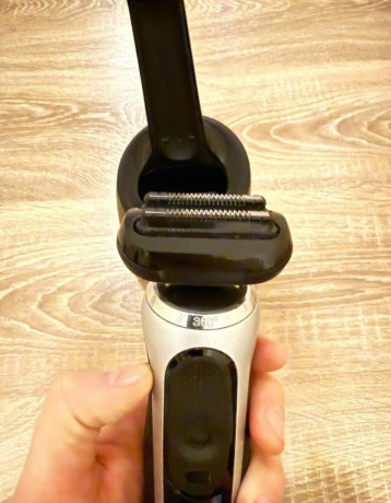 na-predaj-holiaci-strojcek-braun-s7-flex-360-cist-stanica-big-3