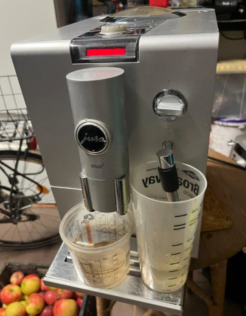 predam-kavovar-jura-big-0