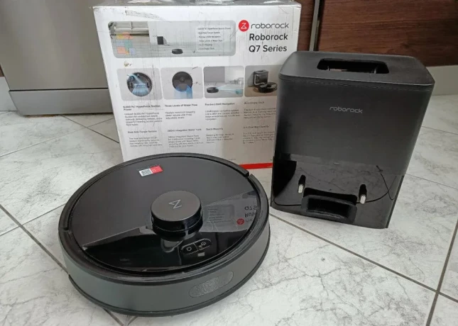 roborock-q7-bf-cierny-big-0