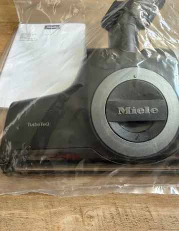 miele-turboteq-stb-305-3-nova-kefa-na-vysavac-big-1