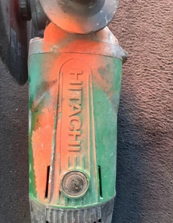 hitachi-g23swu-uhlova-bruska-230-mm-big-3