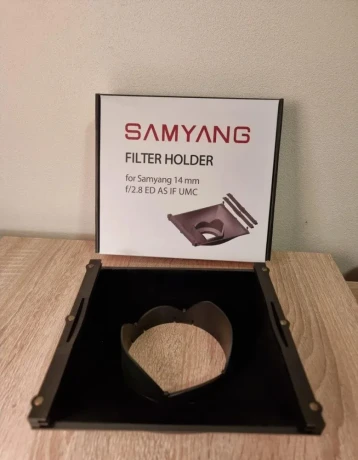 samyang-sfh-14-drziak-filtrov-pre-samyang-14mm-big-1