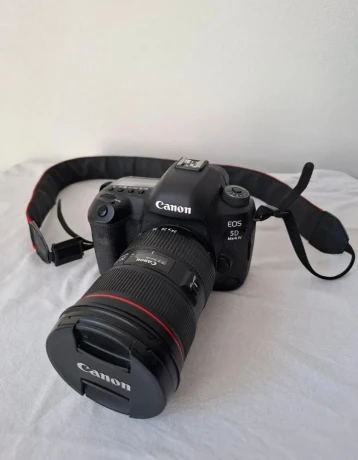canon-eos-5d-mark-iv-big-0