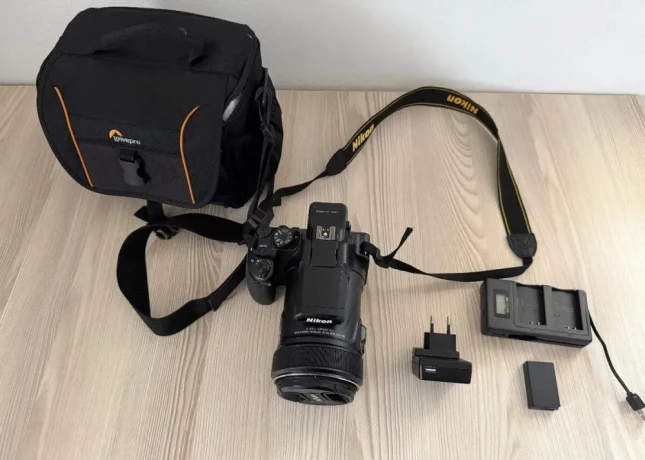 nicon-coolpix-p1000-big-0