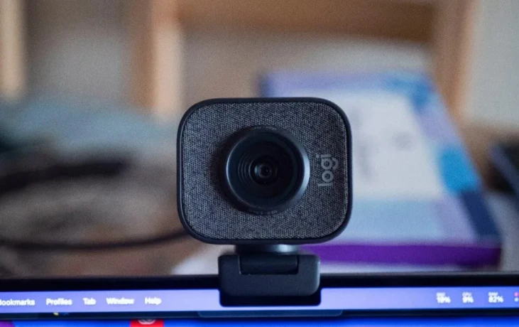 logitech-streamcam-big-0