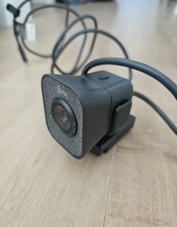 logitech-streamcam-big-4
