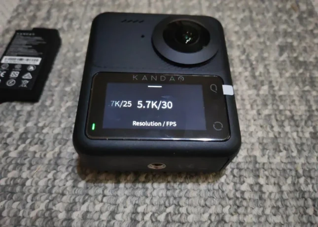 predam-vymenim-360-kameru-kandao-qoocam-3-big-2
