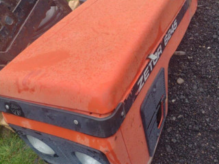 stvorvalcova-kapotaz-traktor-zetor