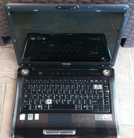 2x-toshiba-satellite-na-diely-big-1