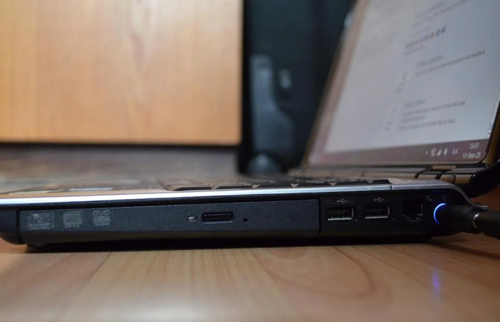 notebook-14-hp-pavilion-dv2000-3gb-ram320gb-hddwin81-big-3