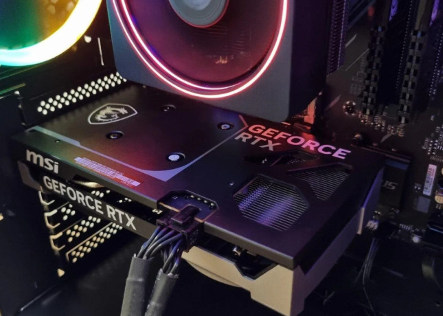 herny-pc-rtx-5060-32gb-ram-ryzen-7-3700x-8-jadro-big-2