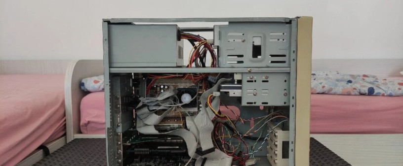 retro-gaming-pc-sound-blaster-awe64-3x-monitor-win98-big-3