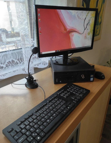 kompletny-pc-set-fujitsu-esprimo-c700-i5-16gb-ram-ssd-big-1