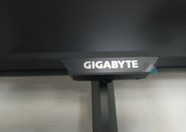 gigabyte-m27up-27-4k-160hz-ips-big-1