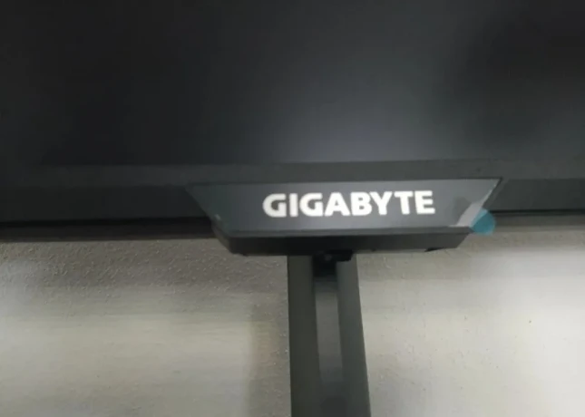 gigabyte-m27up-27-4k-160hz-ips-big-1