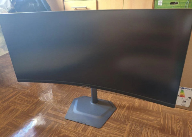 34-gigabyte-g34wqc2-big-1