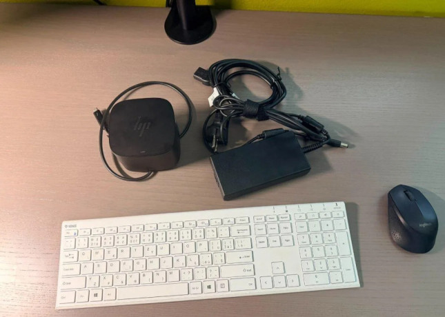 predam-2x-monitor-drziak-dock-klavesnica-mys-kamera-big-1