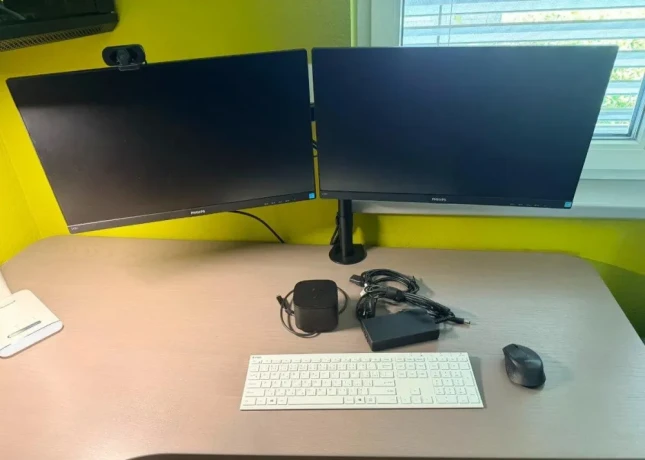 predam-2x-monitor-drziak-dock-klavesnica-mys-kamera-big-0