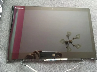predam-displej-z-notebooku-lenovo-yoga-3-14