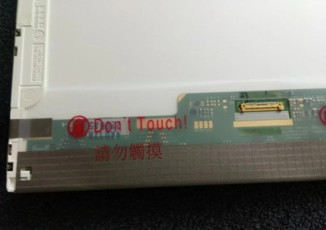 156-30pin-led-displej-pre-notebooky-dell-big-2