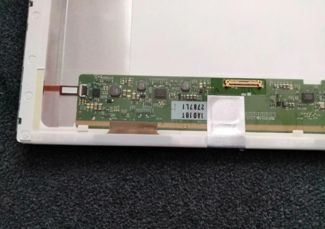 display-z-notebooku-lenovo-thinkpad-t540-big-2