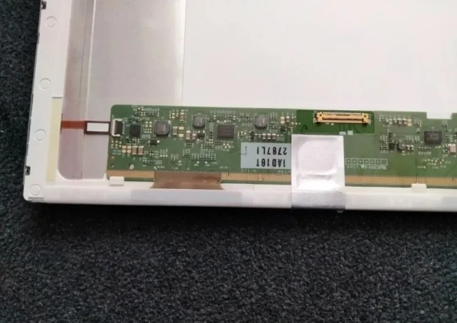 display-z-notebooku-lenovo-thinkpad-t540-big-2