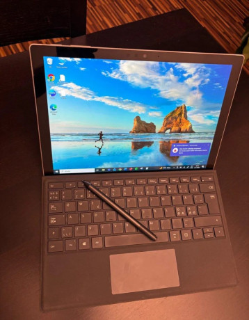 predam-microsoft-pro-5-i5-8-gb-256-gb-ssd-key-pero-big-2