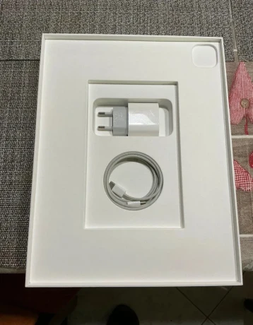 ipad-pro-129-4th-gen-256-gb-wifi-cellular-space-gray-big-4