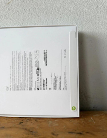 apple-ipad-pro-13-m5-1tb-wifi-cellular-novy-zape-cateny-big-2