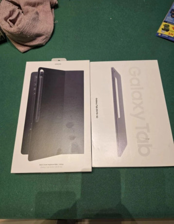 samsung-galaxy-tab-s10-fe-plus-5g-256gb-keyboard-cover-n-big-1