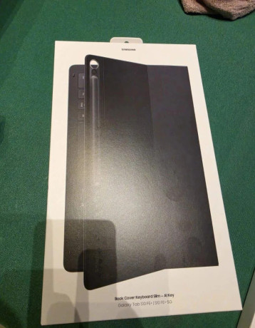 samsung-galaxy-tab-s10-fe-plus-5g-256gb-keyboard-cover-n-big-2
