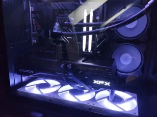 xfx-swift-amd-radeon-rx-9070-xt-16g