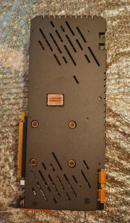 geforce-gtx-980-ti-amp-extreme-6gb-big-2