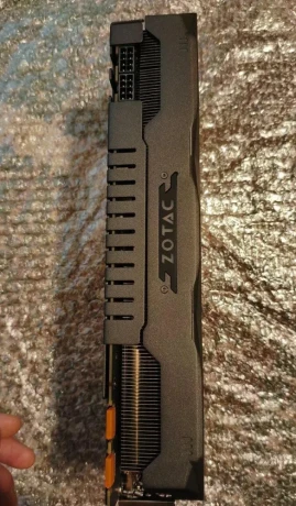 geforce-gtx-980-ti-amp-extreme-6gb-big-3